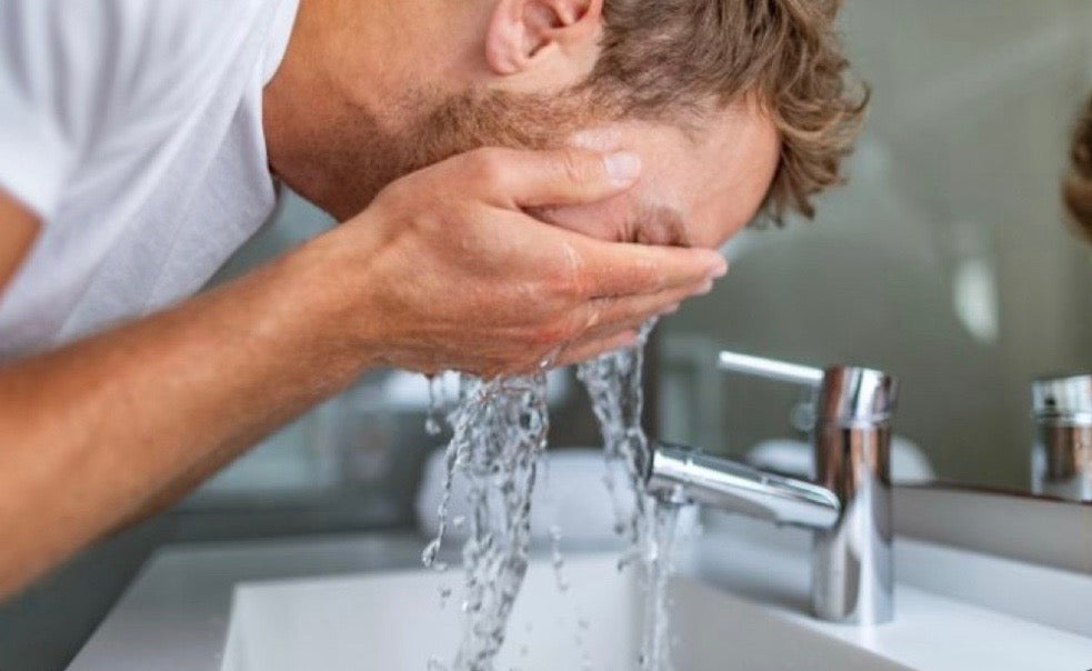 Aj mužská pleť potrebuje starostlivosť: Viete, čo jej dopriať?